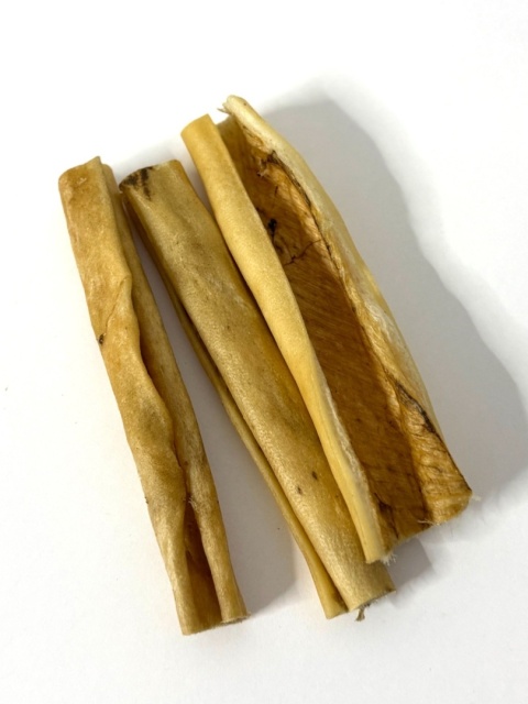 Naturalny suszony gryzak dla psa skóra jelenia 150g